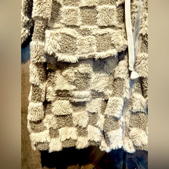 NWT BiBi Cozy Mocha Checkered Sherpa Hooded Jacket - Picture 8 of 16